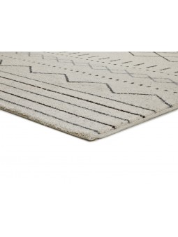 Alfombra de gran calidad  de salón o dormitorio estilo étnico en blanco.