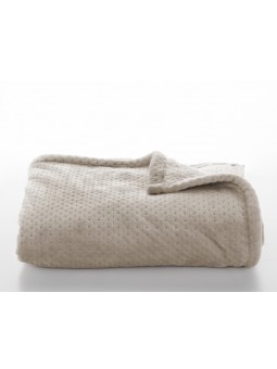 Manta para sofá o cama para en color topo beige, con tejido de borreguito muy suave.